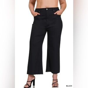 NEW ZENANA Plus Cropped Flare Stretch Pants with Raw Hem in Black